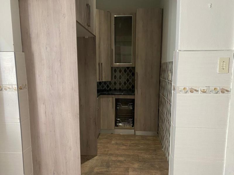 5 Bedroom Property for Sale in Balmoral Eastern Cape